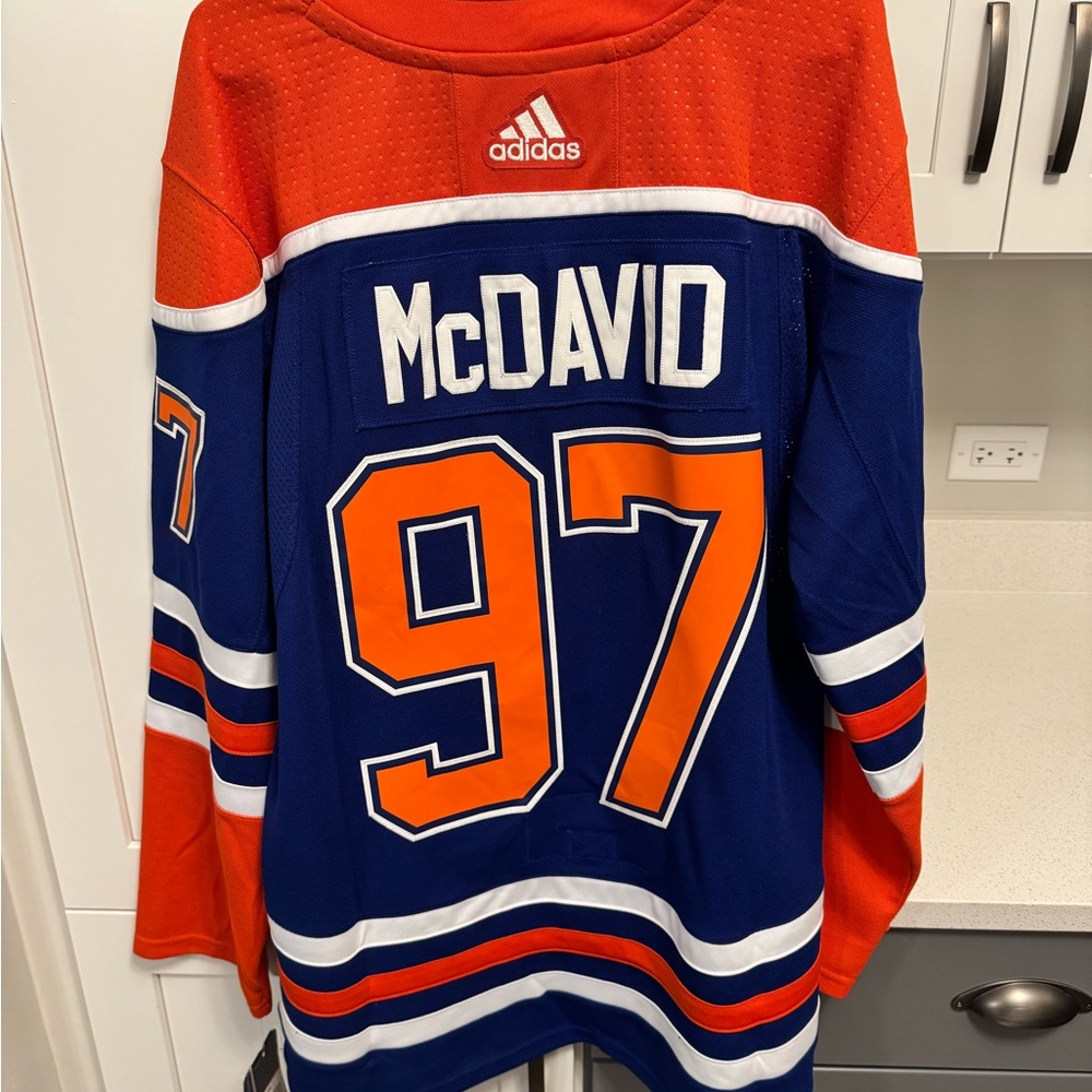 Connor McDavid Edmonton Oilers Jersey - Adidas - Size 50 - New w/ tags - Picture 2 of 8